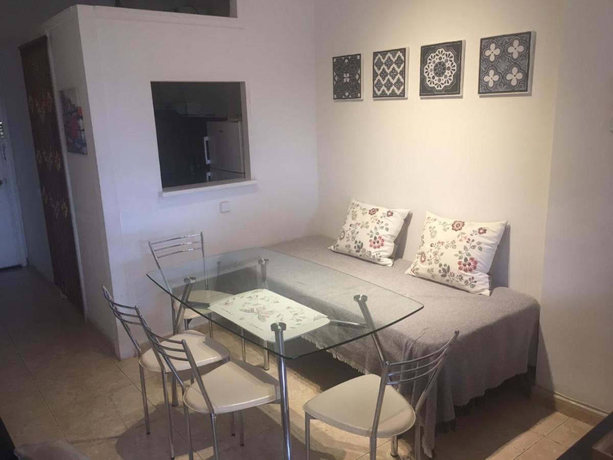 - Estudio En Urbanizacion Parque La Carolina Marbella