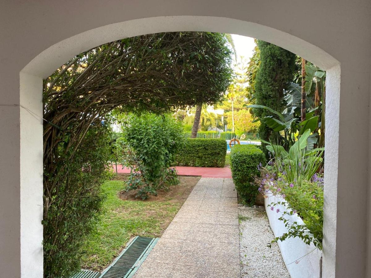 - Estudio En Urbanizacion Parque La Carolina Apartemen Marbella